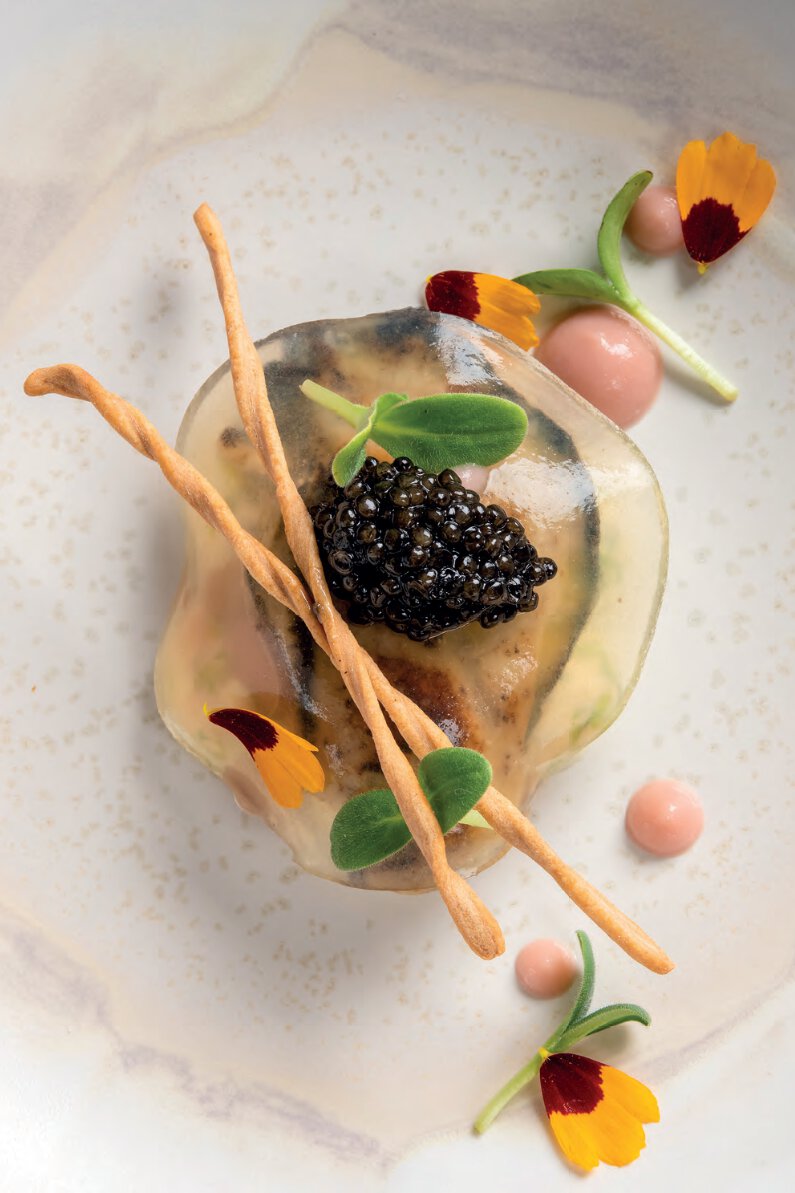 Huîtres de bretagne n°1, crème du croc du merle, caviar de sologne