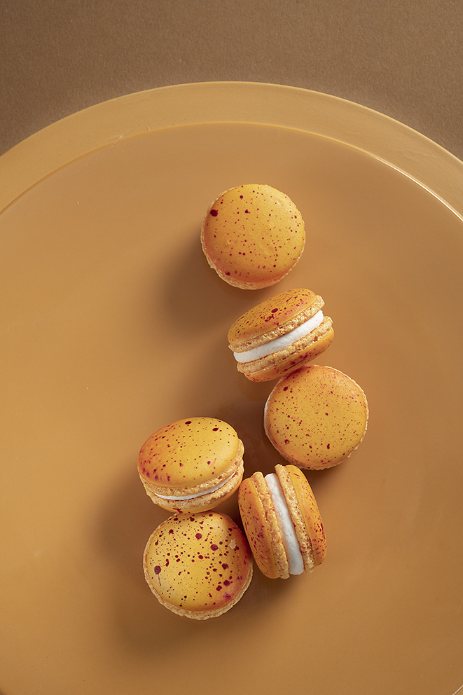 Macaron amandes, abricot, yuzu