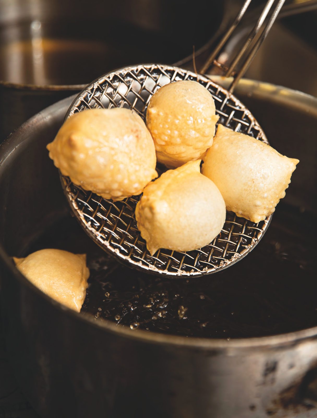 Barbajuans, ricotta, épinards, kuro shichimi