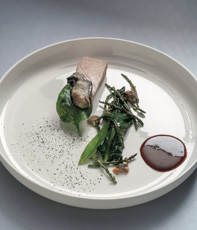 Cochon cuit en pain de sel aux algues