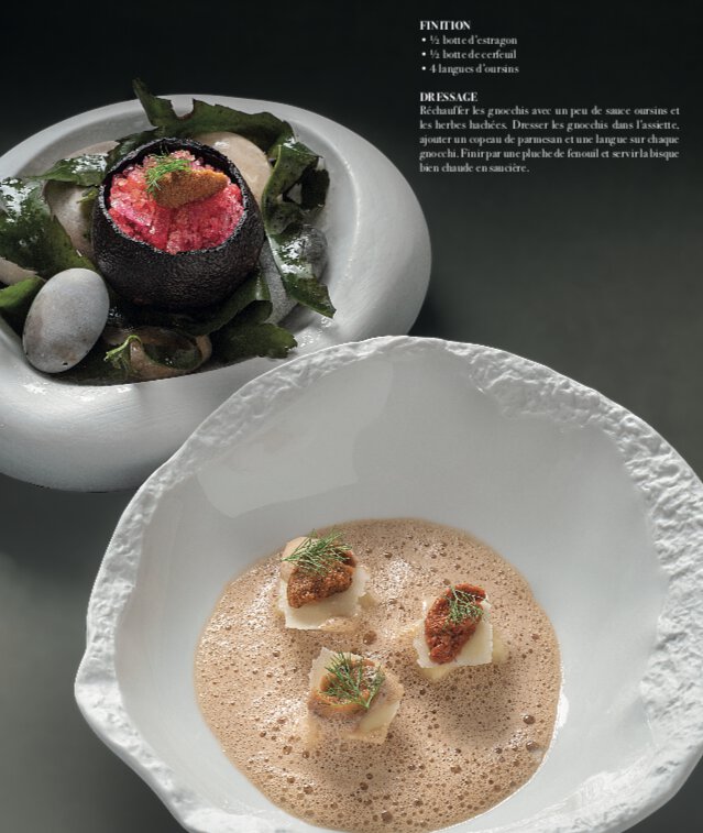 Oursins de galice en deux services. au naturel, crémeux de fenouil et granité d’orange sanguine moro. en bisque, gnocchi au parmigiano reggiano