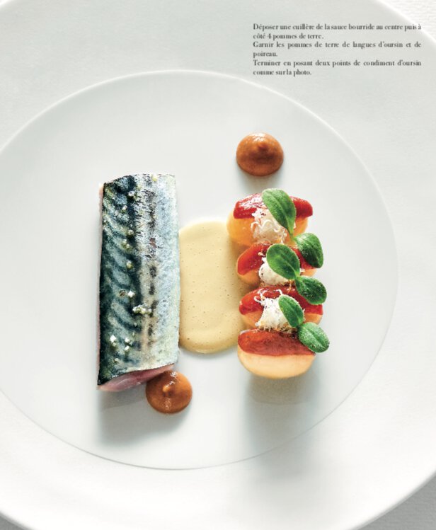 Maquereau de bretagne au vin blanc, pommes de terre en bourride d’oursins