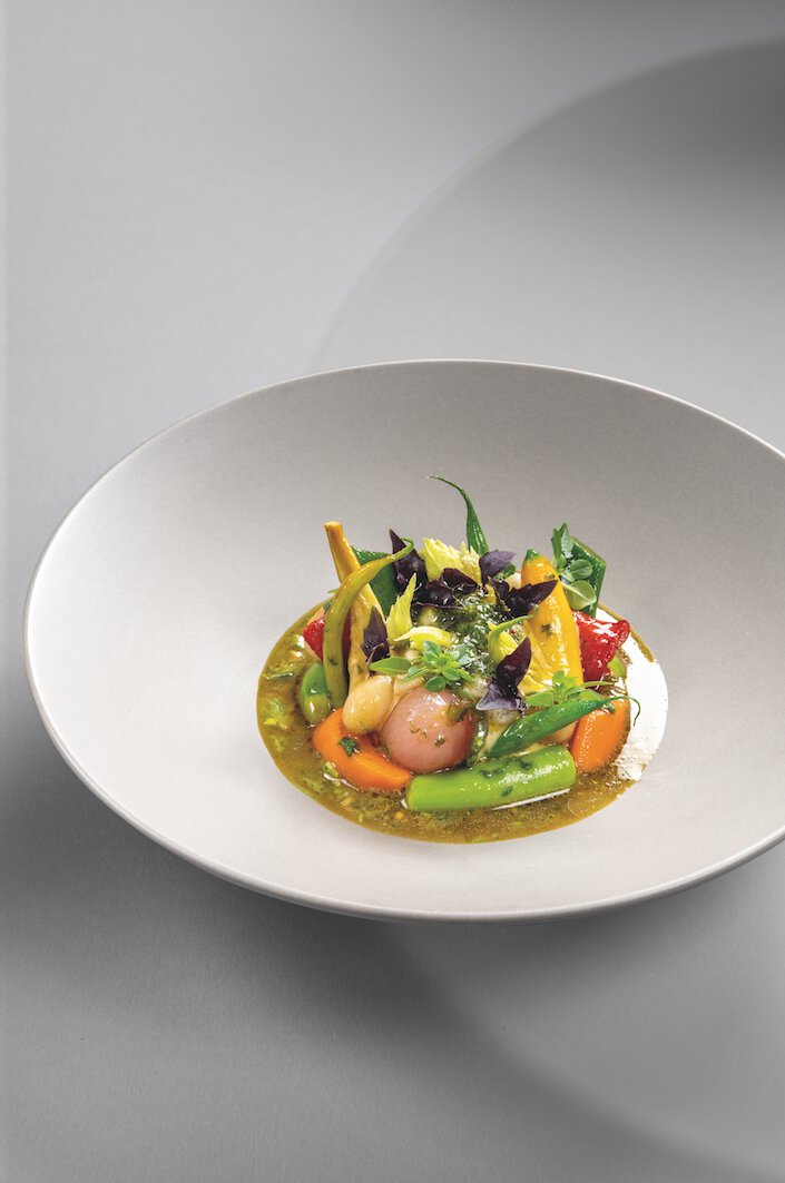 Légumes et condiments d’un minestrone, basilic pilé