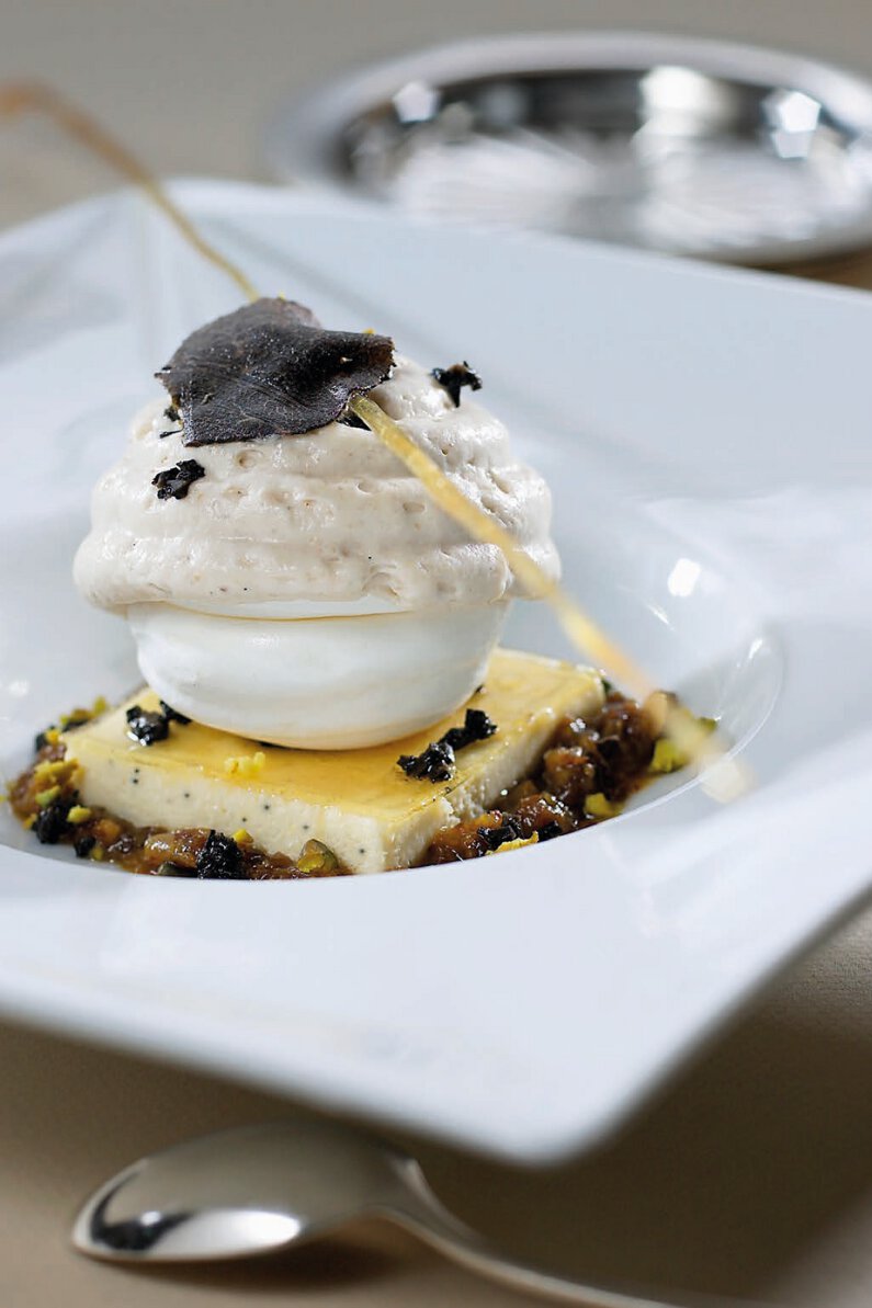 Coque châtaigne à la truffe noire, crème mascarpone et sa marmelade aux raisins (recette parue en 2006)