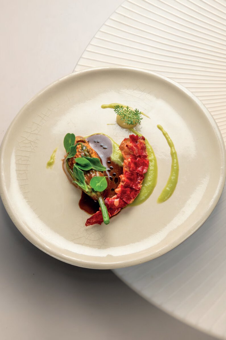 Homard fleur de courgette / purée de petits pois / agastache