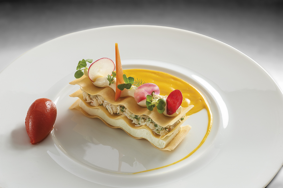 Millefeuille de crabe, fenouil, anis, sorbet piquillos cardamome