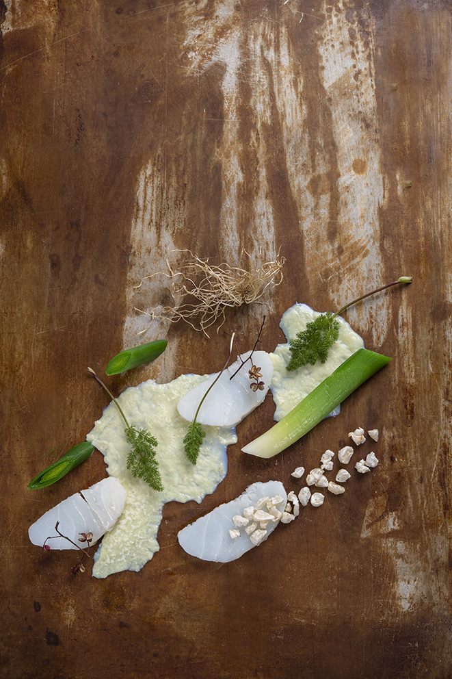 Tradition du bassin,  dos de morue étuvée &amp; adoucie de peau de lait, premiers cistres du plateau &amp; « chicharrón »