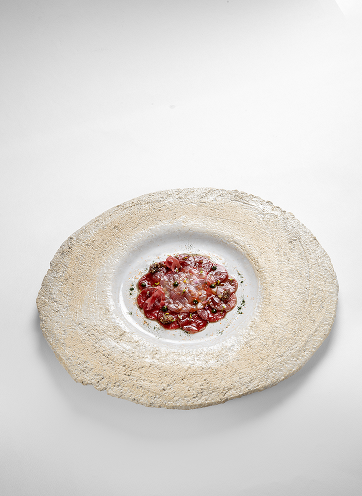 Les pétales de brocard de nos chasses, gamberoni et vinaigrette charcutière