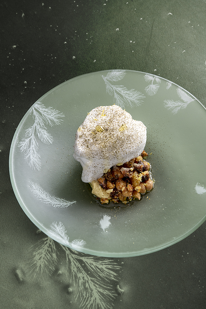 Menthe, pois chiches d’alsace, cédrat, noix, alise