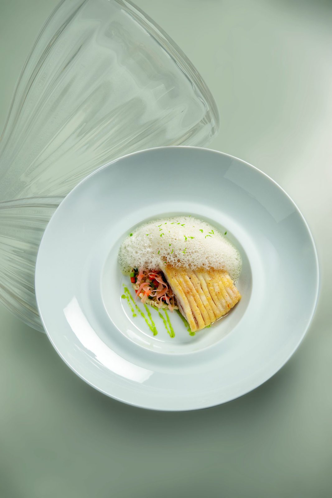 Aile de raie bretonne au wasabi et gingembre confit, émulsion au kéfir