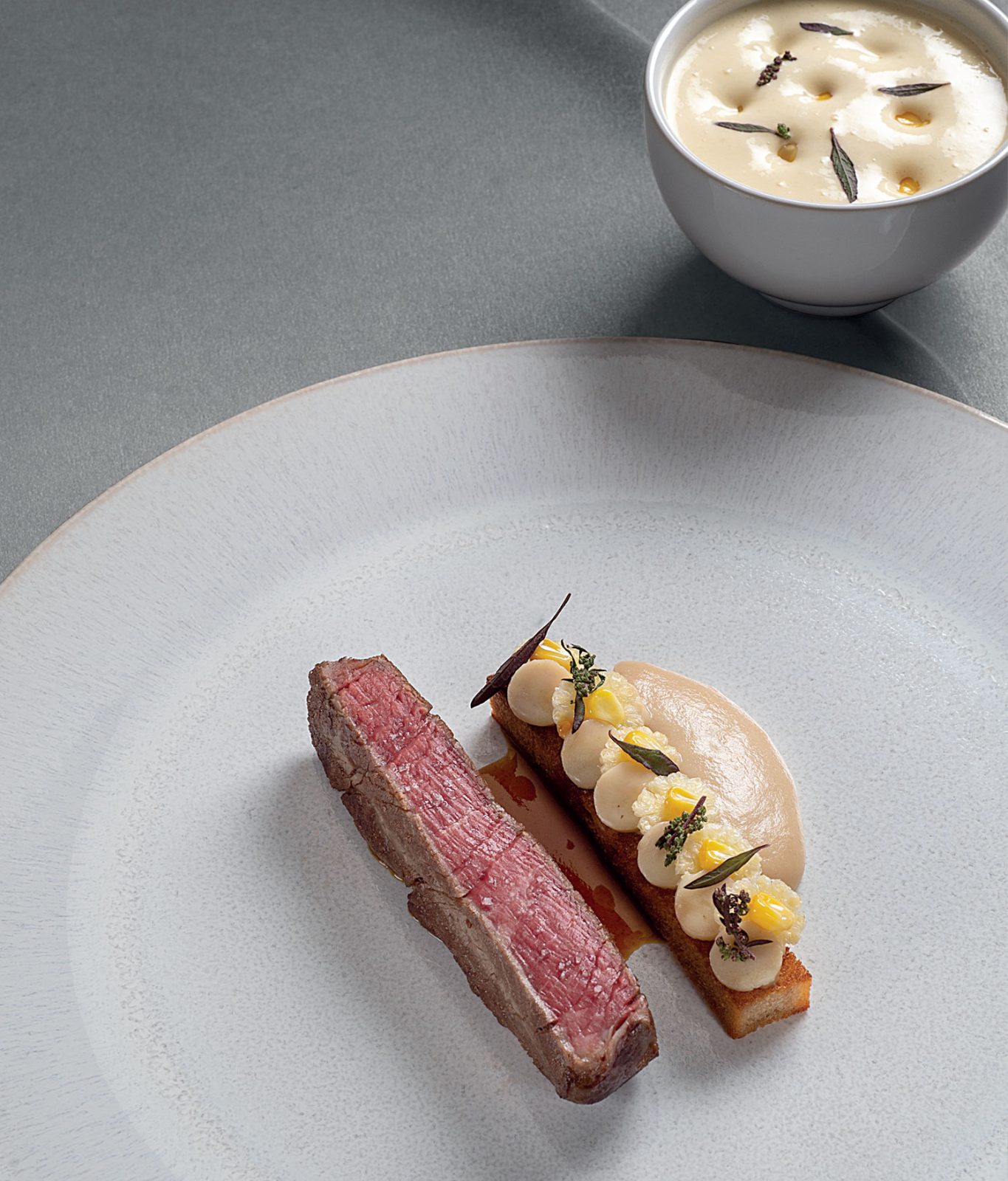 Filet de bœuf AOP de Charolles, maïs frais, jus au regain