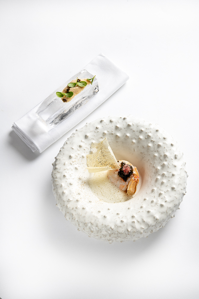 Tarama de langoustine, caviar osciètre, lait ribot et tuile de lait
