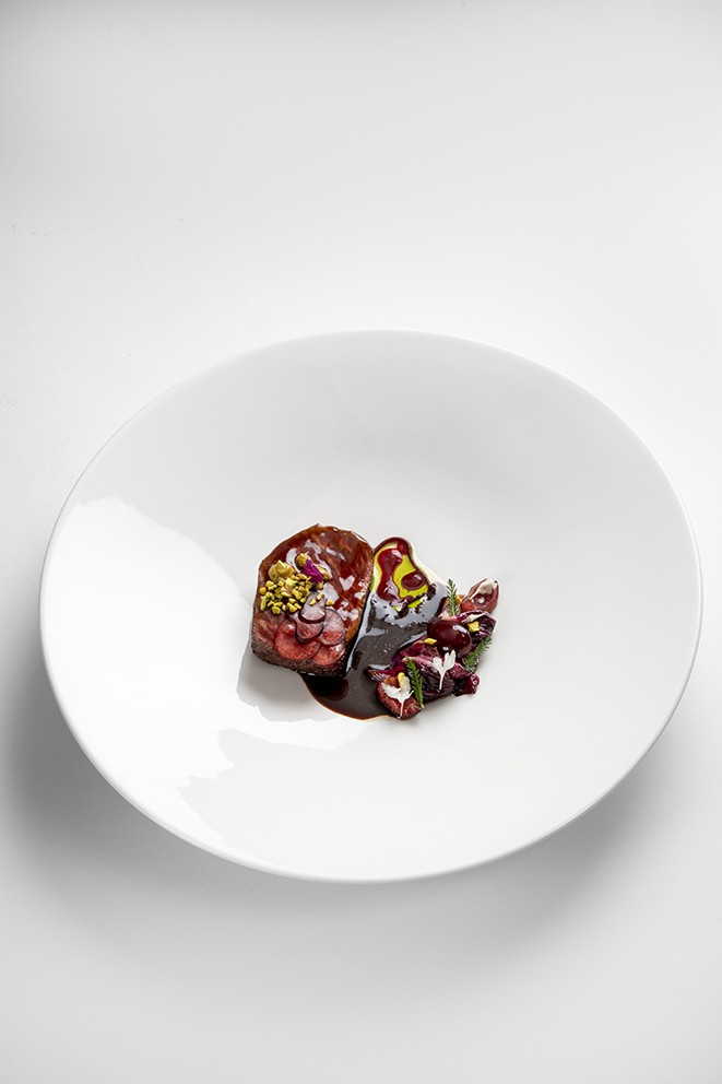 Filet de bœuf, cerise, pistache &amp; trévise