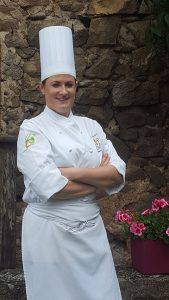 Odessa Ayet signe la carte sucrée du Chambard