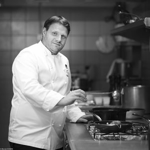 Clément Leroy prend la tête des cuisines de l’Auberge du Jeu de Paume