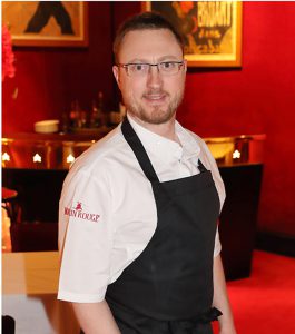 Éric Barnerias, premier chef pâtissier du Moulin Rouge