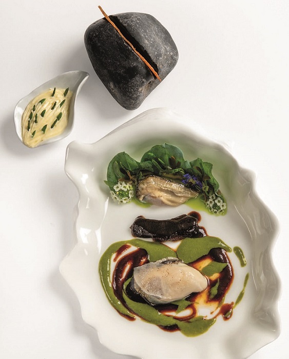 Huître échalote et herbes des marais