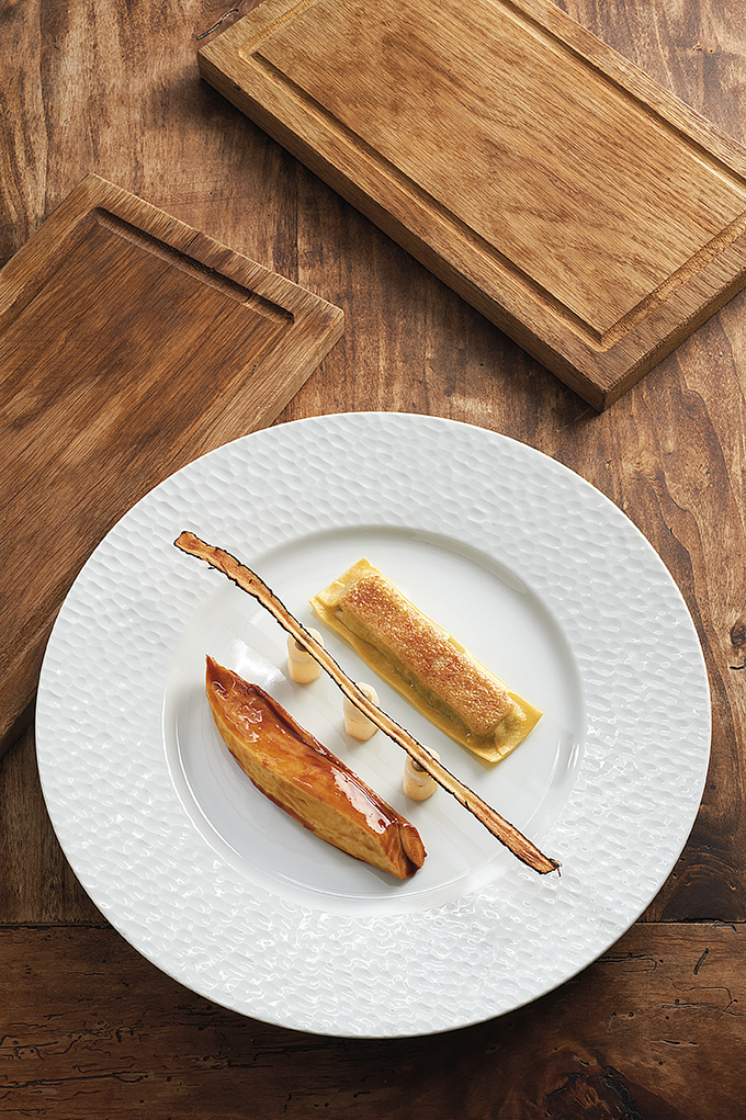 Poitrine de volaille de Bresse, ravioli de blettes, sauce Albufera