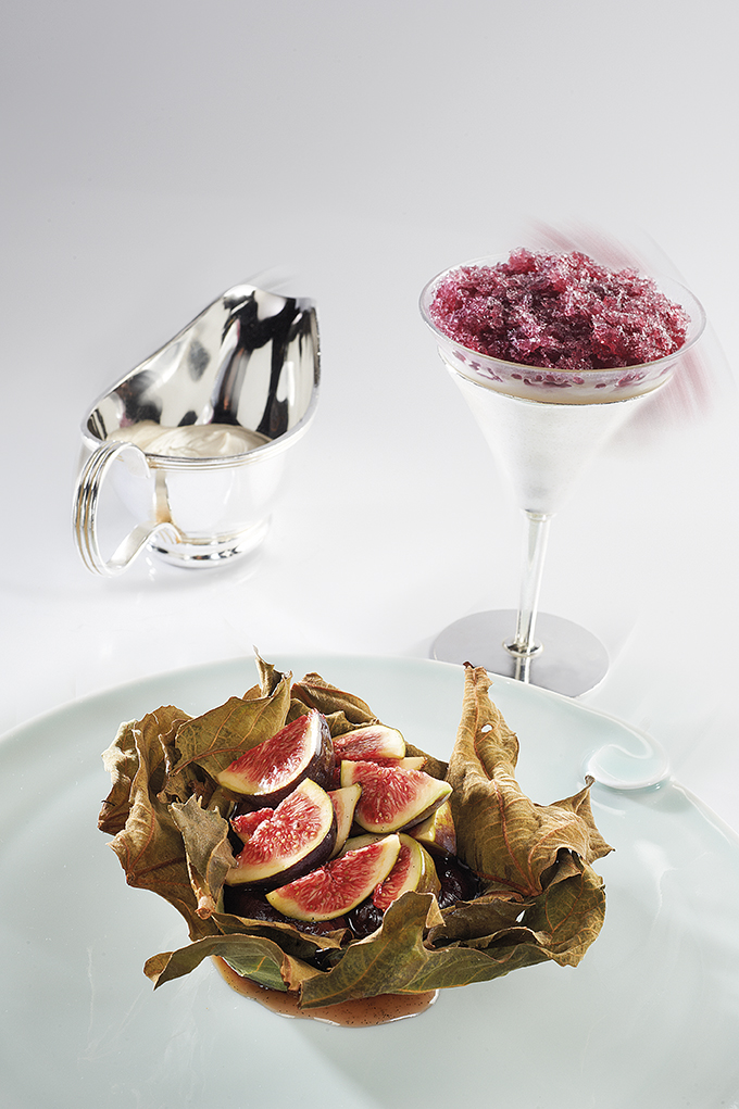 Figues rôties en feuilles – granité au vin et crème de Borniambuc