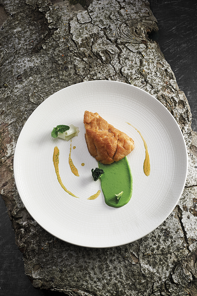 Ris de veau en croûte de polenta, déclinaison de brocoli, jus au carvi