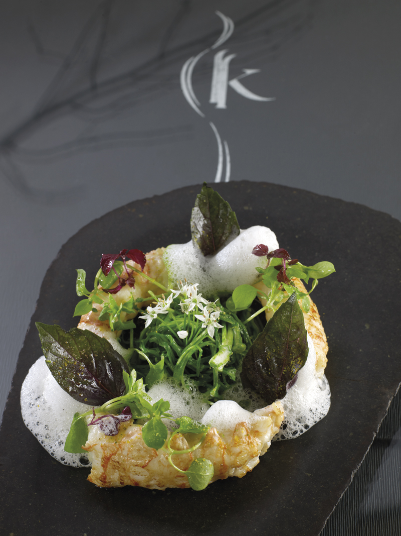 Langoustines des côtes bretonnes, enokis de Thaïlande à la pistache, émulsion coco-citron vert