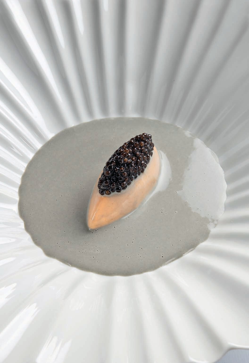 Quenelles de brochet au caviar d’aquitaine