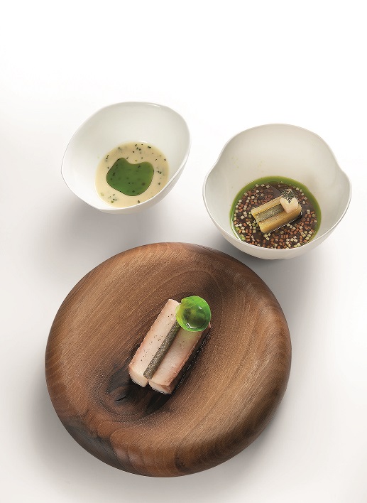 Omble chevalier, beurre de roussette de marestel, pot-au-feu de légumes
