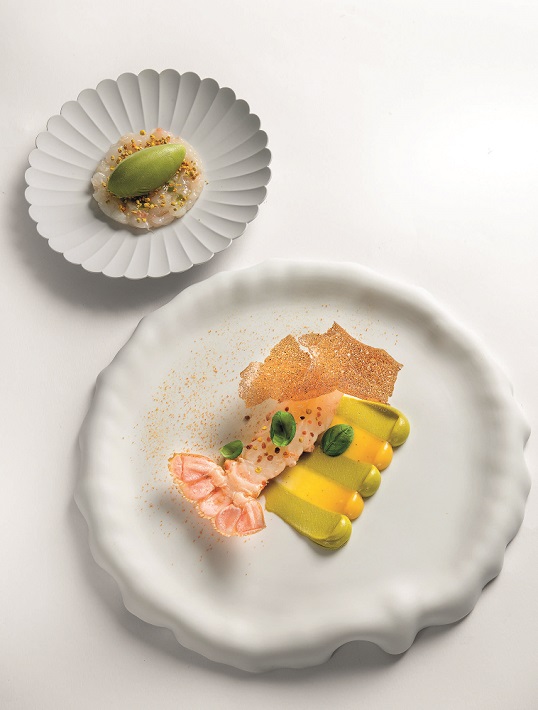 Langoustine, pollen, sorbet basilic, condiment pistache