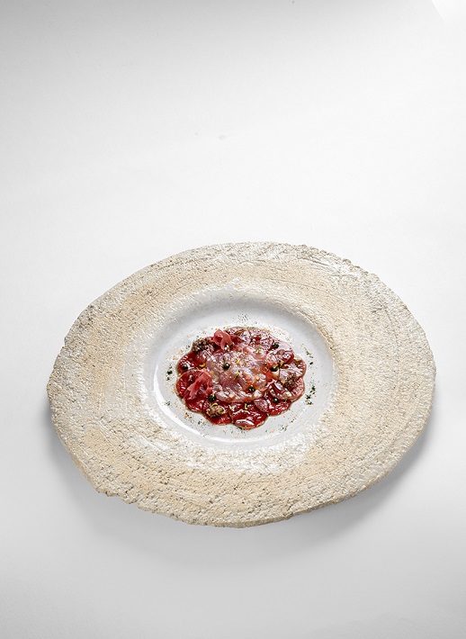 Les pétales de brocard de nos chasses, gamberoni et vinaigrette charcutière