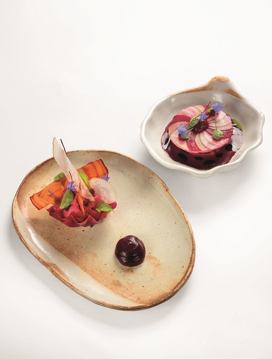 Betterave rouge crapaudine en fine tartelette, pamplemousse et basilic