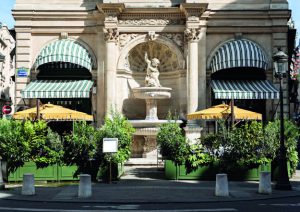 La Fontaine Gaillon, décor de la série Emily in Paris