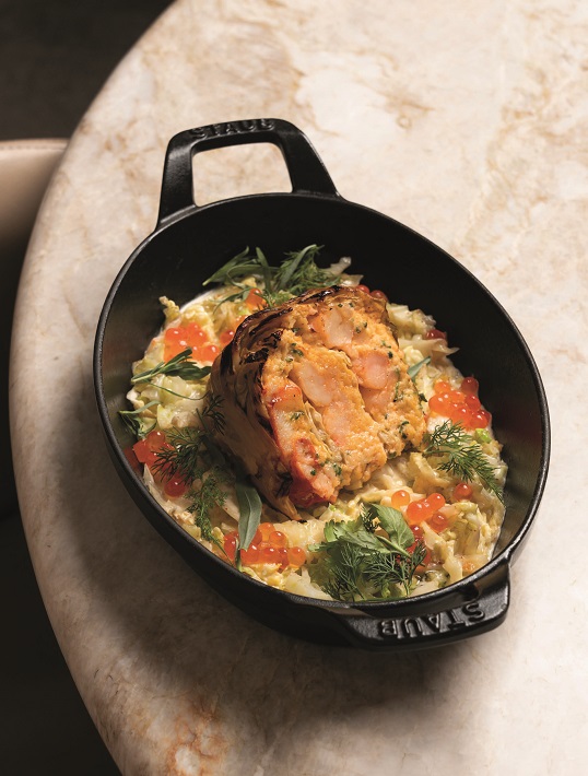 Chou farci de homard beurre blanc aux œufs de brochet fumés