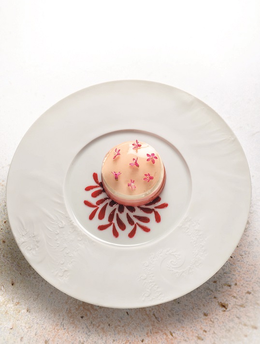 La Rhubarbe en fleur, framboise et fleur de sureau