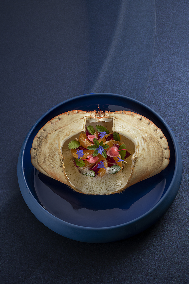 Le tourteau de casier, rémoulade de chair et de butternut, pomme verte, clémentine corse, nuage de verjus, sarrasin soufflé