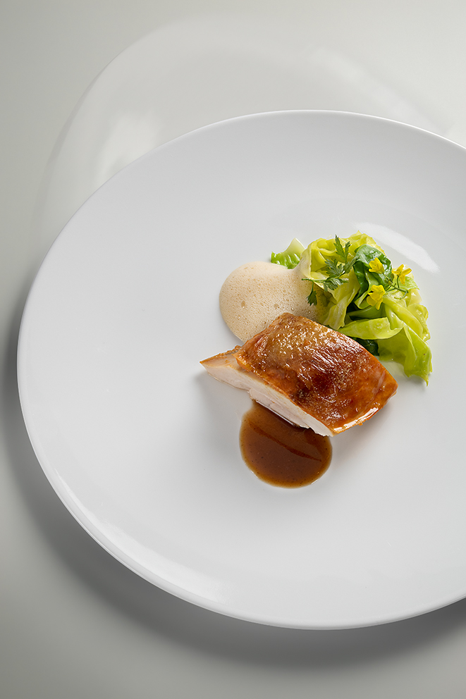 Poulette pattes noires, corail de homard