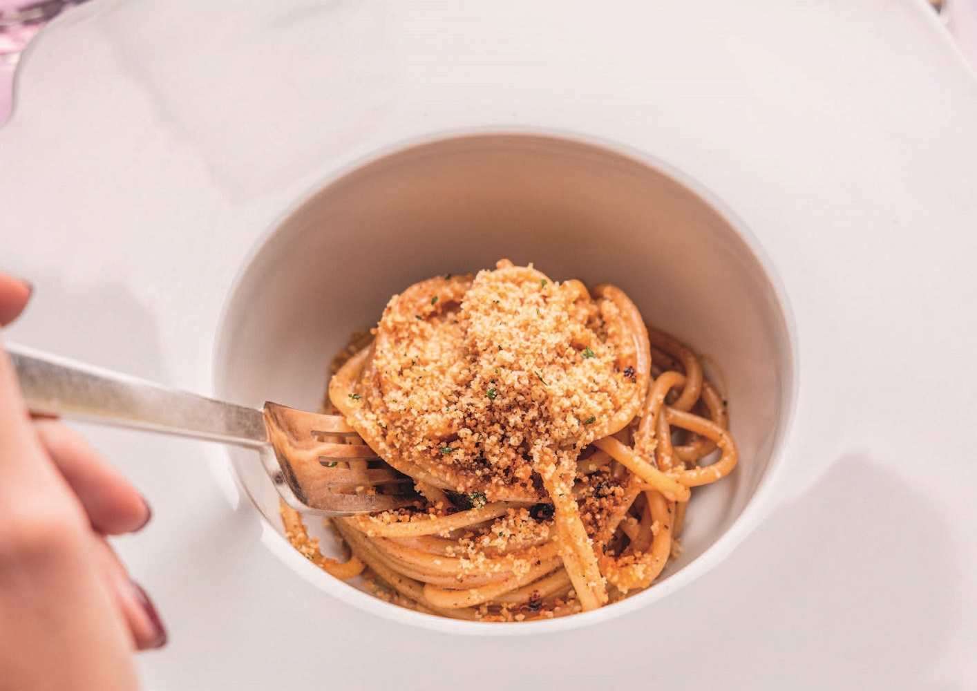 Spaghettis à l&rsquo;ail noir, huile d&rsquo;olive et piments