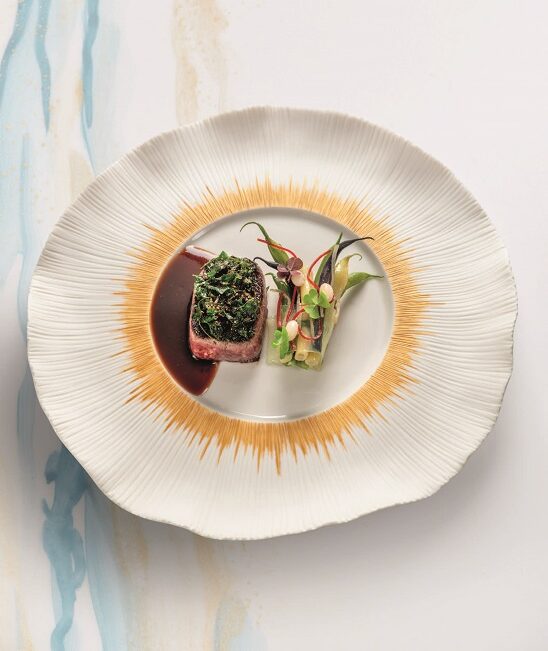 Bœuf Wagyu de notre élevage, haricots aux parfums d’été, jalapeños, garum